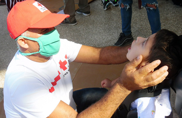 Personal de la Cruz Roja Cubana se integra también para ayudar.